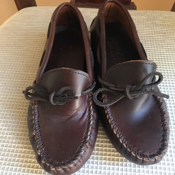 New Minnetonka Learhee moccasins.   Brown soft leather unisex. Loafers - Picture 6 of 7